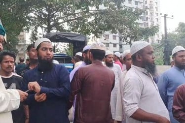 চট্টগ্রামে ইসলামী আন্দোলনের নেতা গ্রেফতার, মুক্তির দাবিতে থানার সামনে বিক্ষোভ