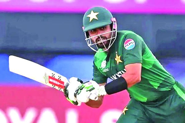 টি-২০তে রানের শীর্ষে বাবর