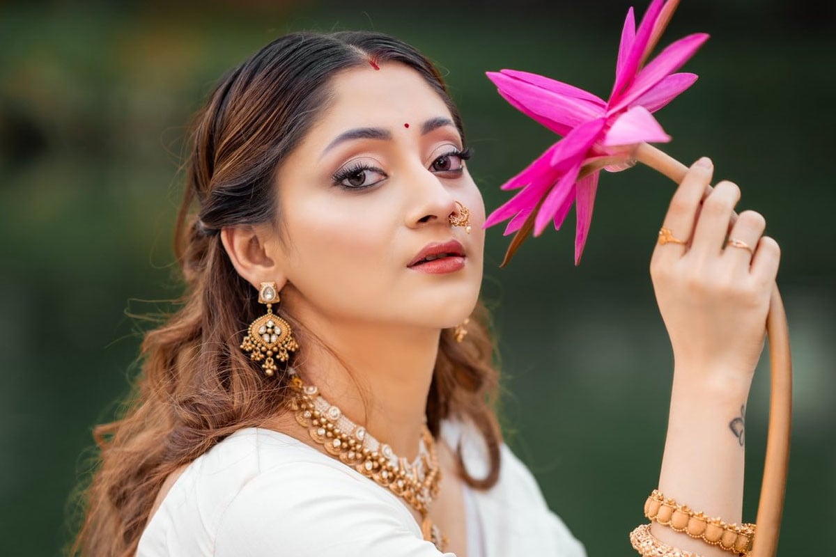 বিয়েটা করে ফেললে মাঝপথেই তো আটকে গেলাম: পূজা চেরি