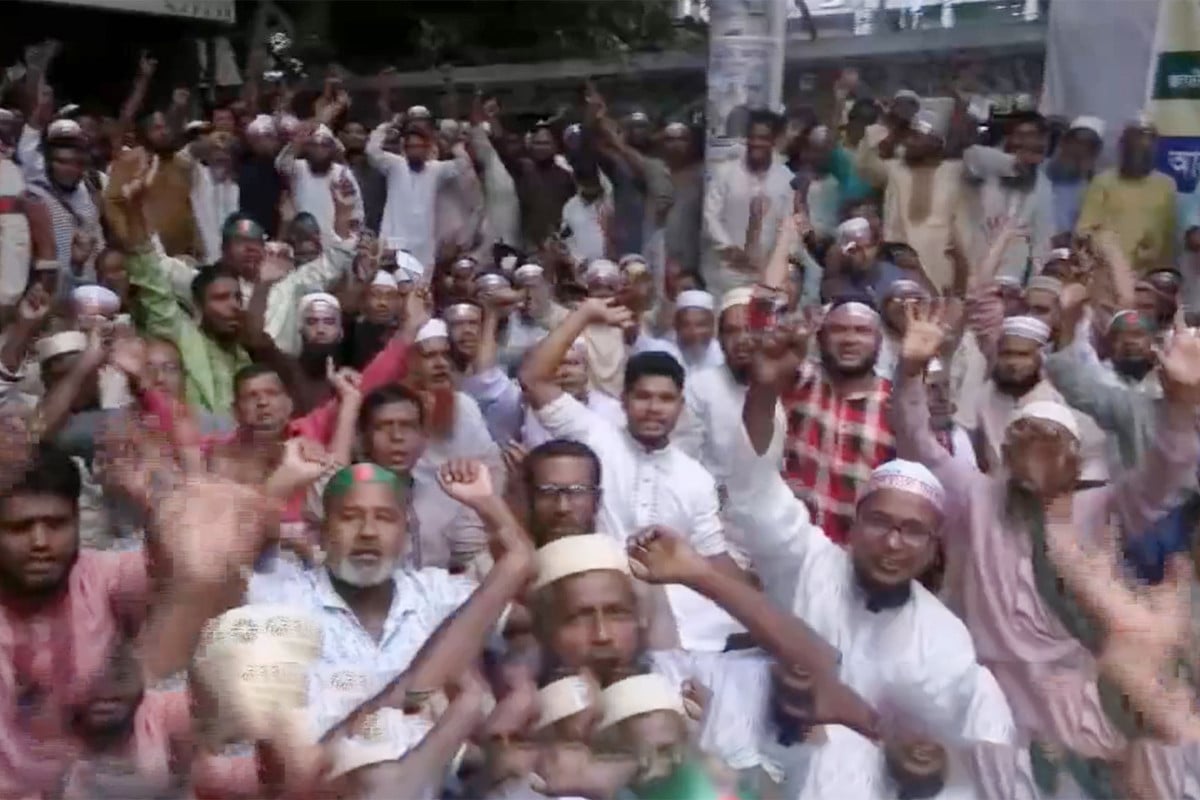 ২১তম দিনে অবস্থান কর্মসূচিতে ইবতেদায়ি শিক্ষকরা