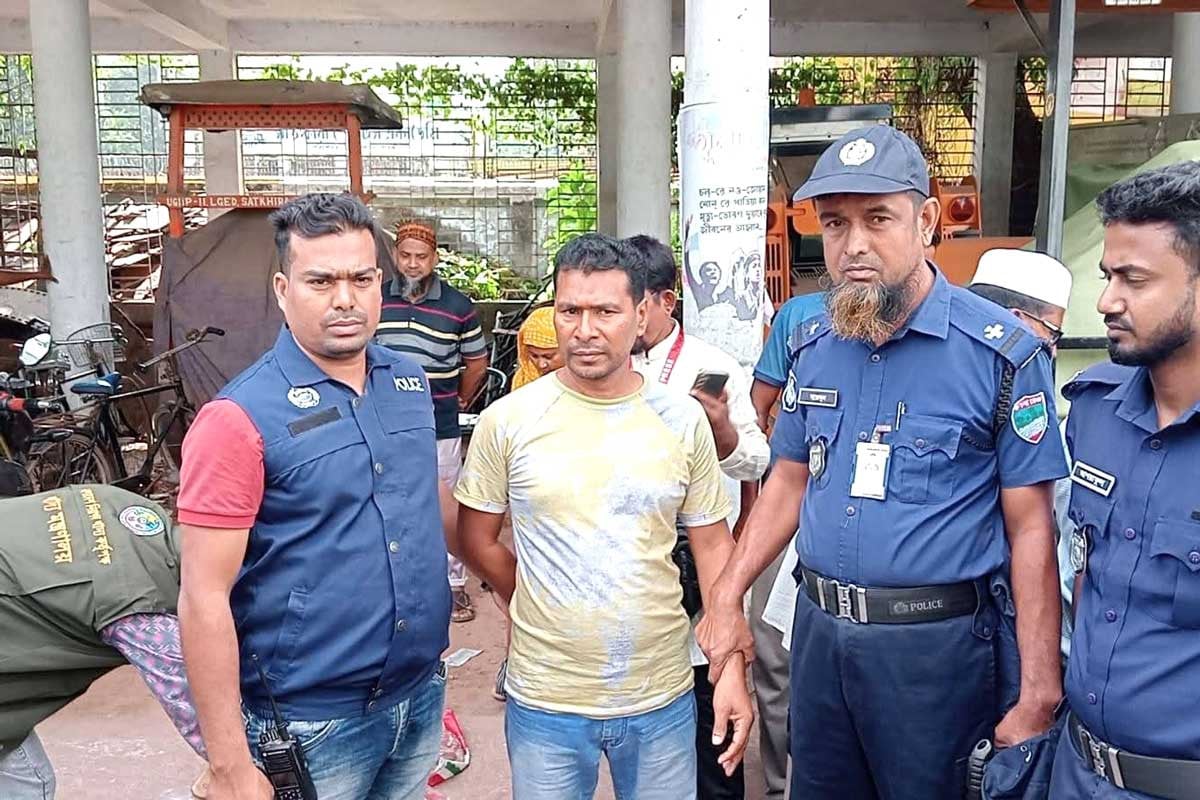 সাতক্ষীরায় পচা মাংস বিক্রির অভিযোগে ব্যবসায়ীকে দুই মাসের কারাদণ্ড