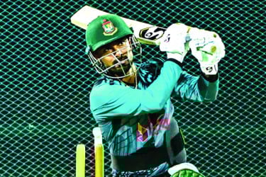 বিশ্রাম পেয়ে হাঁপ ছেড়েছেন ক্রিকেটাররা