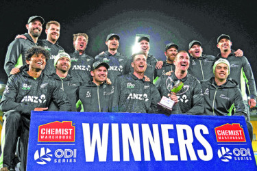 ৪২ বছর পর ইংল্যান্ডকে হোয়াইটওয়াশ নিউজিল্যান্ডের