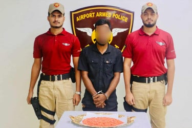 শাহজালালে যাত্রীর পাকস্থলীতে মিলল ৬৩৭৮ ইয়াবা