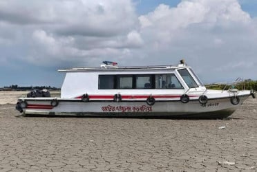 জ্বালানি ও জনবল সংকটে বন্ধ কুতুবদিয়ার ওয়াটার অ্যাম্বুলেন্স