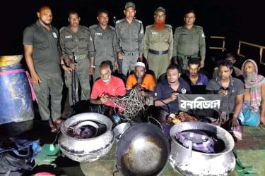 পুণ্যার্থীর ছদ্মবেশে সুন্দরবনে হরিণ শিকারের চেষ্টা, আটক ৭