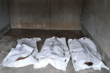 লাফ দেন ৩ জন, পুকুর ঘেরাও করে নিক্ষেপ করা হয় ইট-পাটকেল; সবার মৃত্যু