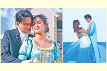 অনুরাগীদের অশ্রু ঝরছে সিনেমা হলে