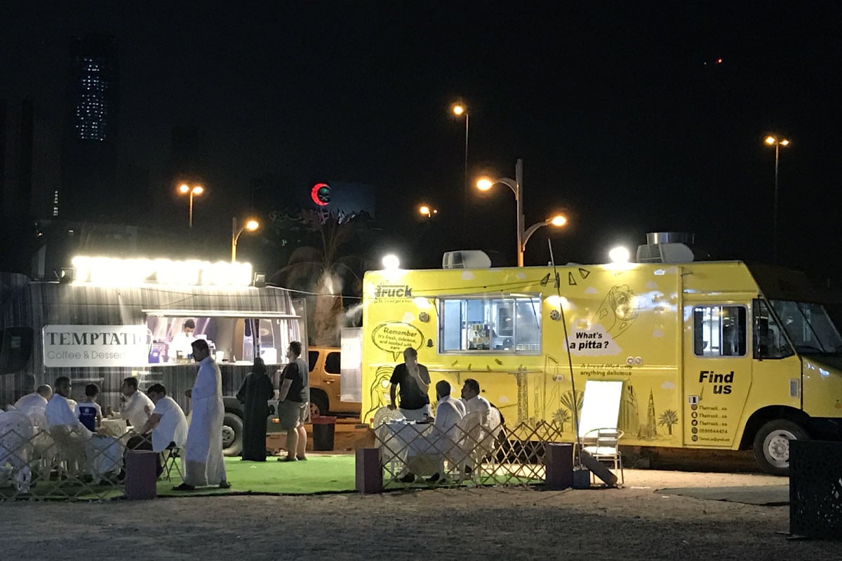 আবাসিক এলাকায় ফুড ট্রাক চলাচল নিষিদ্ধ করল সৌদি