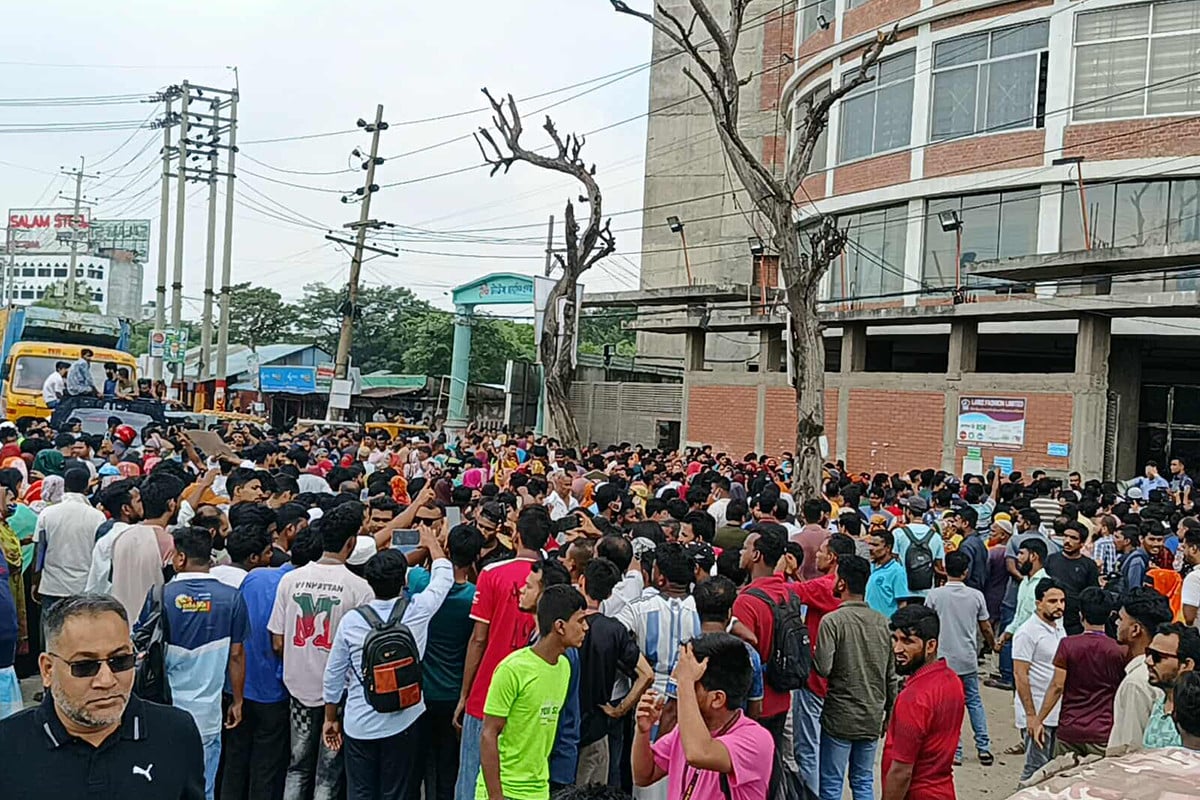 শ্রমিক নিহতের জেরে ঢাকা-চট্টগ্রাম মহাসড়ক অবরোধ, তীব্র যানজট