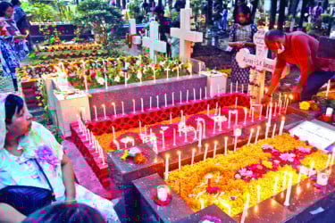 অন্যরকম অল সোলস ডে