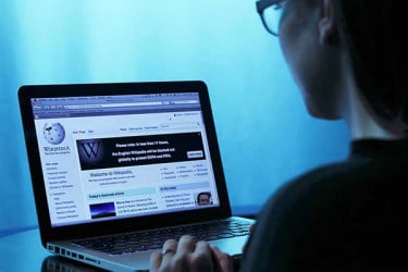 কমছে উইকিপিডিয়ার ভিজিটর!