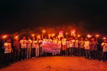 বালাশী-বাহাদুরাবাদ সড়ক ও রেলসেতুর গাইবান্ধায় মশাল মিছিল