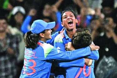 নারী ক্রিকেটে নতুন বিশ্বচ্যাম্পিয়ন ভারত