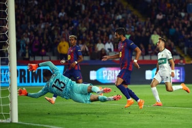 এলচেকে হারিয়ে রিয়ালের সঙ্গে ব্যবধান কমাল বার্সেলোনা