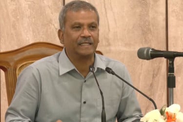 দলগুলোকে আলোচনা করে মতৈক্যে পৌঁছাতে বলল অন্তর্বর্তী সরকার