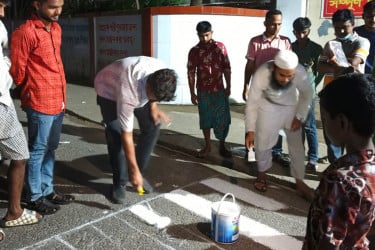 গলাচিপায় ট্রাফিক আইন মানায় উৎসাহ দিতে শুভসংঘের বিশেষ উদ্যোগ