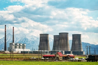 আটটি পারমাণবিক বিদ্যুৎকেন্দ্র নির্মাণে ইরানের পাশে রাশিয়া