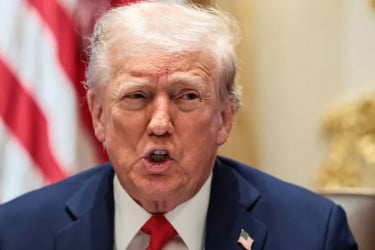 ভেনেজুয়েলায় যুদ্ধে জড়াচ্ছে না যুক্তরাষ্ট্র, তবে মাদুরোর দিন শেষ: ট্রাম্প