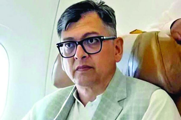 লন্ডন গেলেন সালাহউদ্দিন