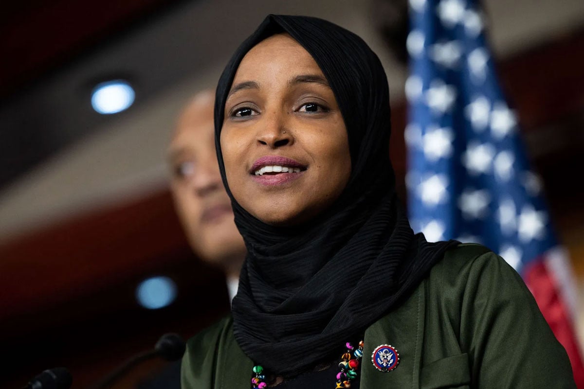 ইলহান ওমরকে যুক্তরাষ্ট্র ছাড়তে বললেন ডোনাল্ড ট্রাম্প