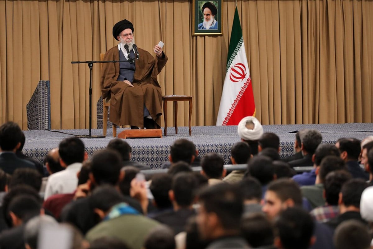 আমেরিকাকে যে কঠিন শর্ত দিলেন ইরানের খামেনি