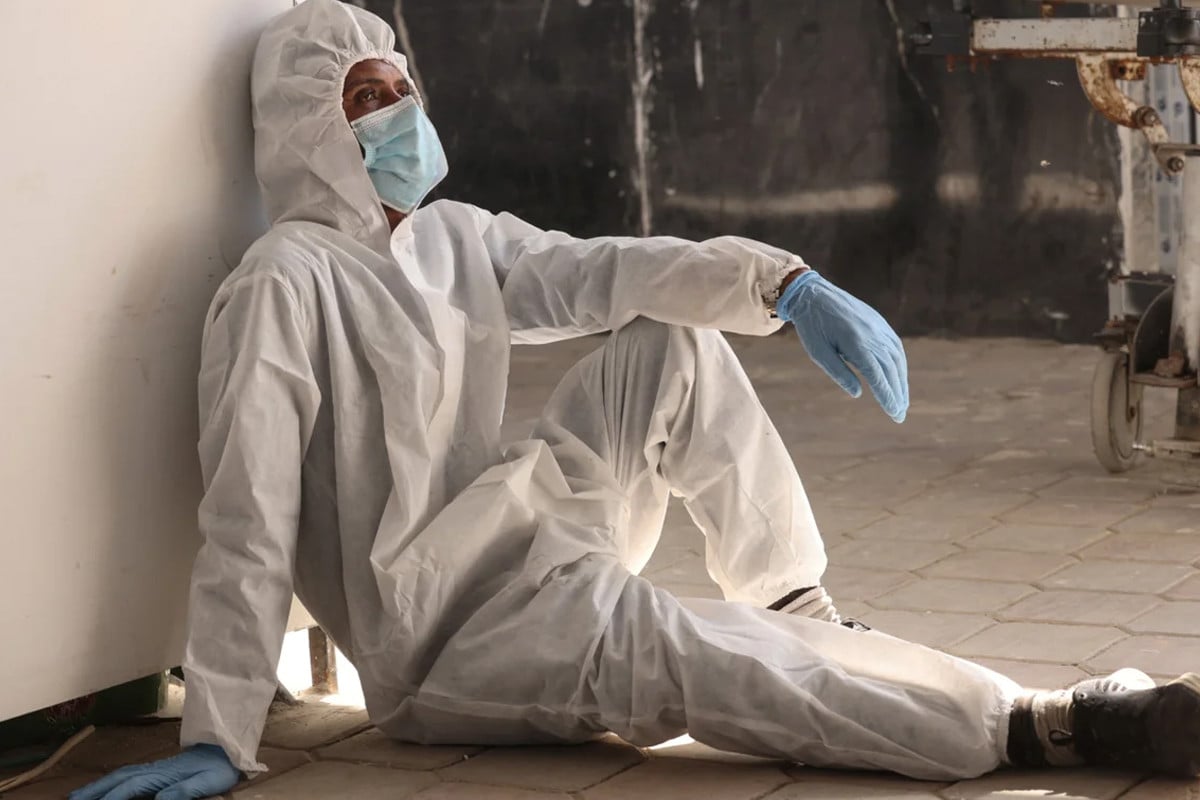 গাজার ‘আলিঙ্গন’ এখন ‘দাফনের’ প্রতীক্ষায়!