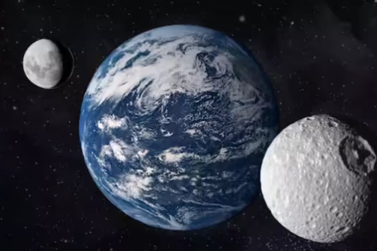 ২০৮৩ সাল পর্যন্ত পৃথিবী সঙ্গী দুই চাঁদ!