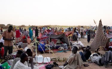 সংঘাত আরও ছড়িয়ে পড়ছে, তীব্র মানবিক সংকটে সুদান