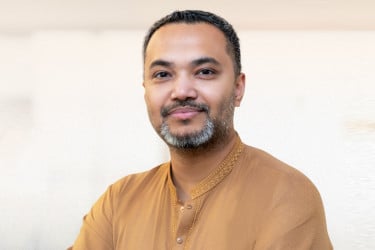 রাজনীতিকে সর্বস্তরের মানুষের কাছে পৌঁছে দিতে চাই