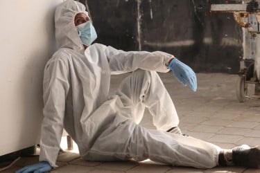 গাজার ‘আলিঙ্গন’ এখন ‘দাফনের’ প্রতীক্ষায়!