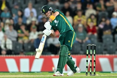 চোটে পাকিস্তান সিরিজ থেকে ছিটকে গেলেন ব্রেভিস