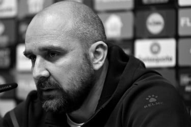 ম্যাচ চলাকালে মাঠে হার্ট অ্যাটাকে কোচের মৃত্যু