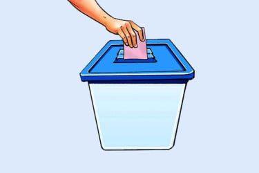 নির্বাচনি উত্তাপে দেশ