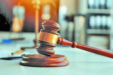 ওসির নির্দেশে রামপুরায় আগ্নেয়াস্ত্র ব্যবহার ছাত্র-জনতার ওপর