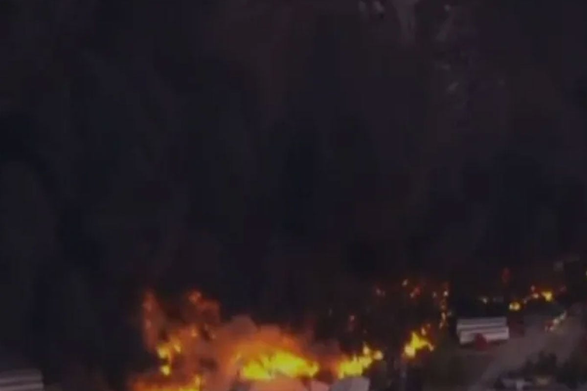 উড্ডয়নের সময় যুক্তরাষ্ট্রে কার্গো বিমানে আগুন, নিহত ৩