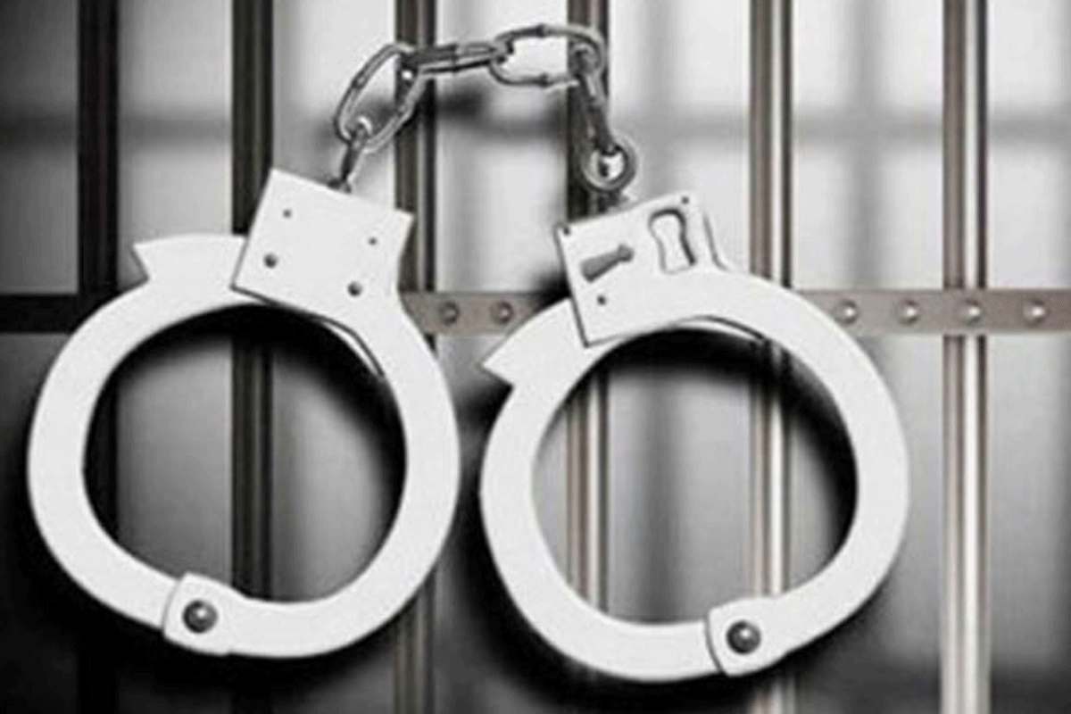 চট্টগ্রামে অস্ত্রসহ যুবক গ্রেপ্তার