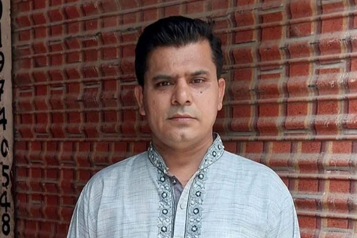 সরাইলে পুলিশের ওপর হামলা চালিয়ে যুবলীগ নেতাকে ছিনতাই