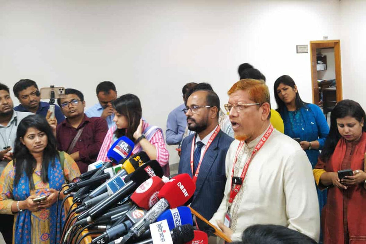 জাতীয় নির্বাচনের আগেই গণভোট চেয়ে প্রধান উপদেষ্টাকে স্মারকলিপি দেবে জামায়াত