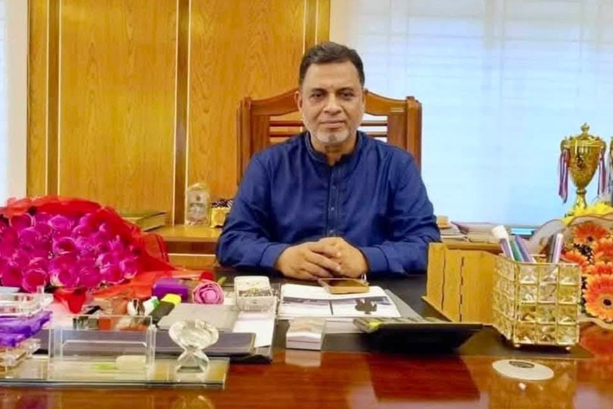 টঙ্গী পাইলট স্কুল অ্যান্ড গার্লস কলেজের শিক্ষককে কারণ দর্শানো নোটিশ