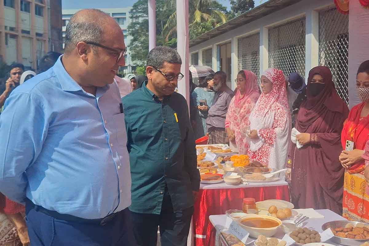 বাগেরহাটে পিঠা উৎসব