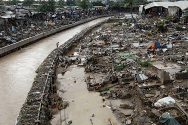 ফিলিপাইনে ঘূর্ণিঝড় ‘কালমেগি’র তাণ্ডব, নিহত ৫৮