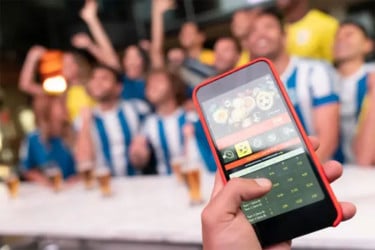 অনলাইনে জুয়া খেললেই কমবে ইন্টারনেটের গতি, বন্ধ হবে এমএফএস