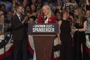 যুক্তরাষ্ট্রে মেয়র-গভর্নর নির্বাচনে ডেমোক্র্যাটদের জয়জয়কার, চ্যালেঞ্জের মুখে ট্রাম্প