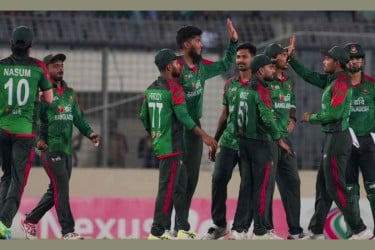 শ্রীলঙ্কায় ত্রিদেশীয় সিরিজ থেকে সরে দাঁড়াল বাংলাদেশ