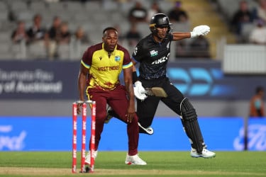 নিউজিল্যান্ডে জয় দিয়ে সিরিজ শুরু করল ক্যারিবীয়রা