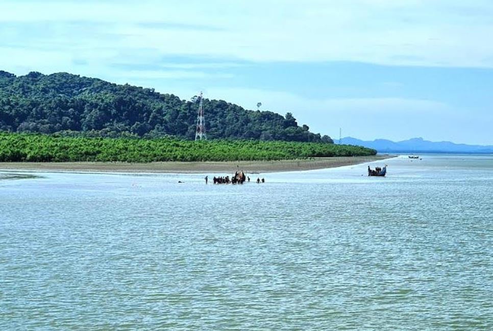 নাফ নদে ৬ রোহিঙ্গা জেলেকে অপহরণ