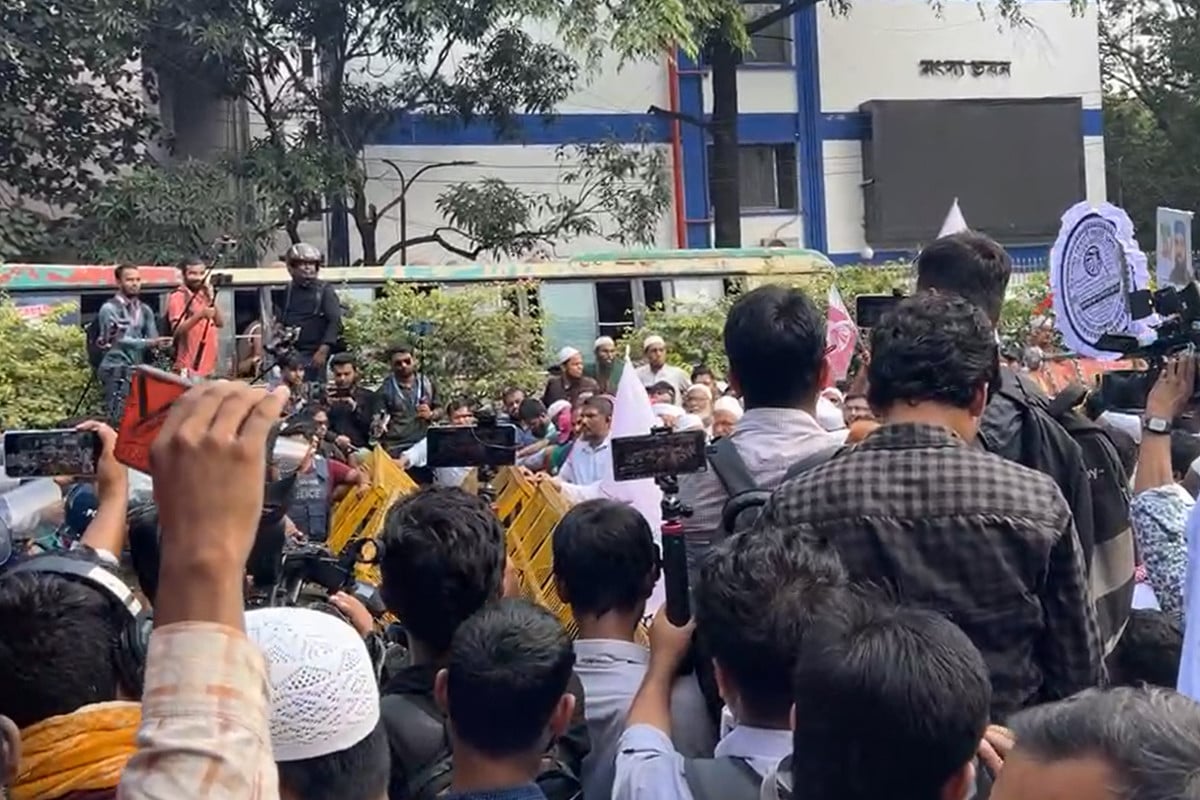 জামায়াতসহ ৮ দলের গণমিছিলে পুলিশের বাধা