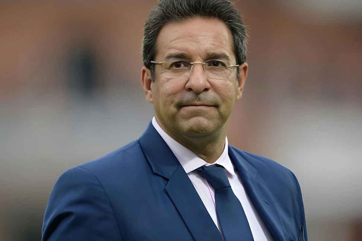 খেলাধুলাকে রাজনীতি থেকে দূরে রাখা উচিত : ওয়াসিম আকরাম