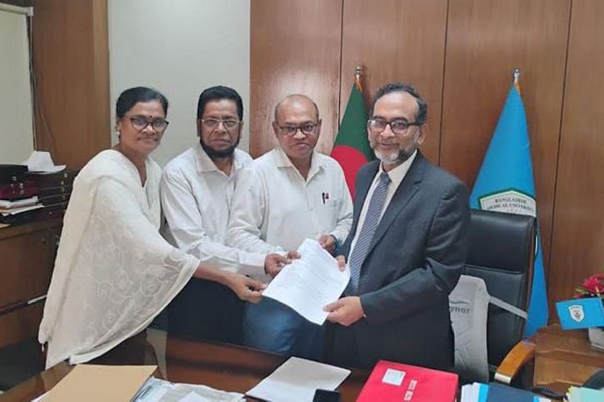 অনুমোদনবিহীন ওষুধ লেখা বন্ধে শাস্তির বিধান রেখে নীতিমালা প্রণয়নের সুপারিশ